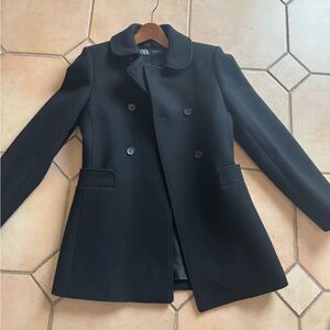Zara Women's Black Double-Breasted Coat